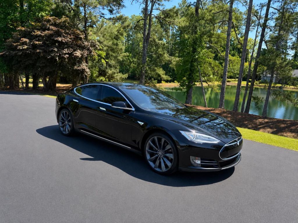 2013 Tesla Model S Performance's photo