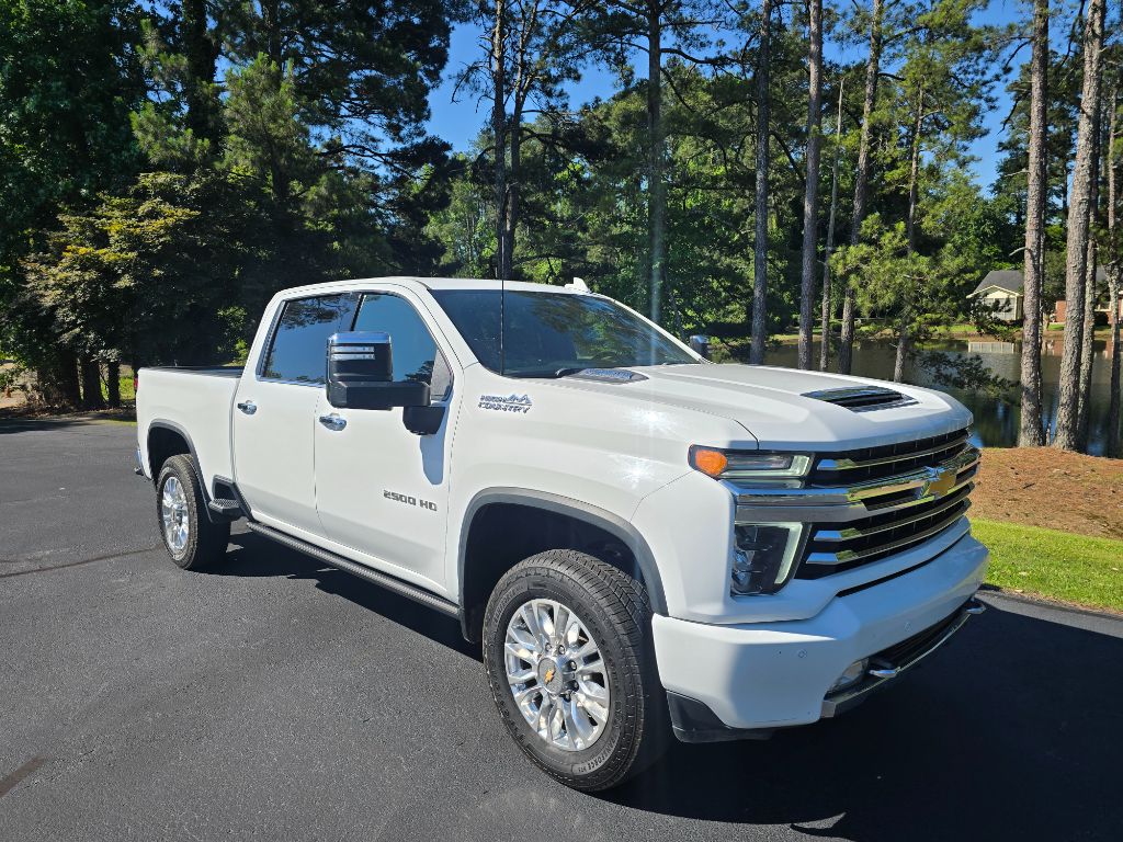 2021 Chevrolet Silverado HD's photo