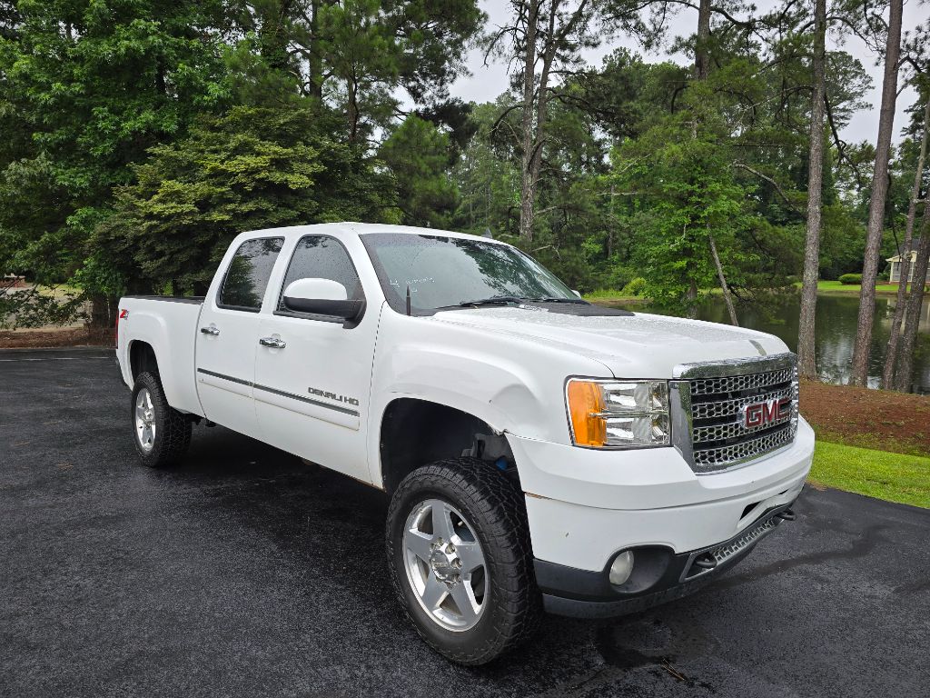 2013 GMC Sierra 4WD Crew Cab Standard Box's photo